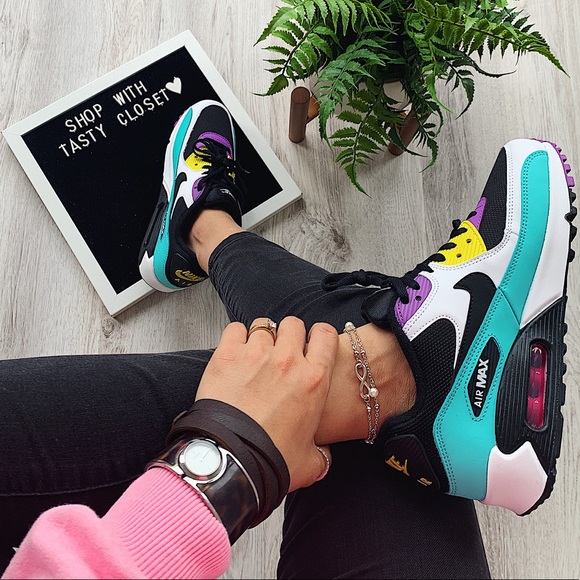 Nike Shoes - Nike air max 90 sneakers